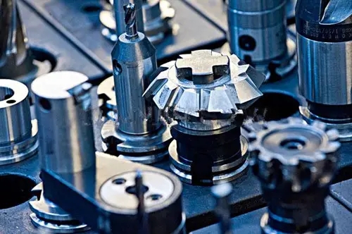 ���ް�˹�ظ��������޹�˾��